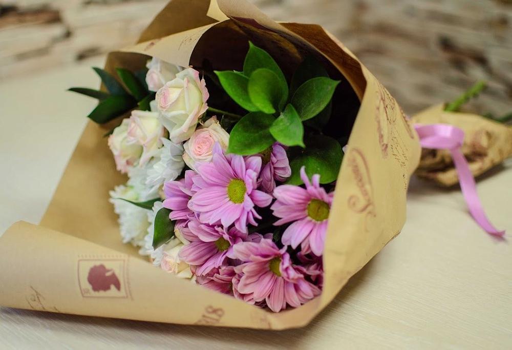 Букет улыбка в Александровке Подольского района Букет цветов из: Розы и Хризантемы в Александровке Подольского района