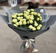Букет Белые кустовые розы Солинеро в Александровке Подольского района
