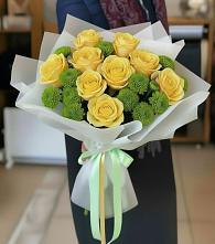 Букет сочно-зеленый в Александровке Подольского района Букет цветов из:  Хризантемы и Розы в Александровке Подольского района