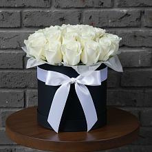 Цветочная композиция из Розы в шляпной коробке #REPLACE_PRED# Александровке Подольского района