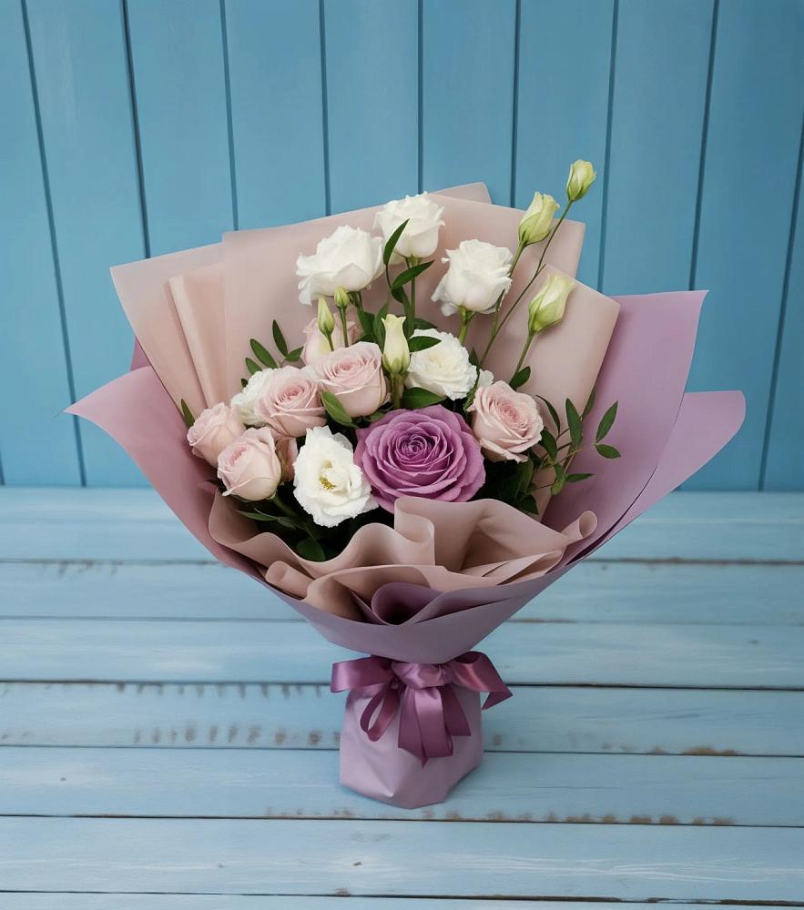 Букет Легкое дыхание в Александровке Подольского района Букет цветов из: Розы и Лизиантусы в Александровке Подольского района